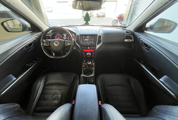 Ssangyong TIVOLI 1.6 e-XGI 128 ch LUXURY / Caméra / Sièges AV chauffants ventilés et électriques
