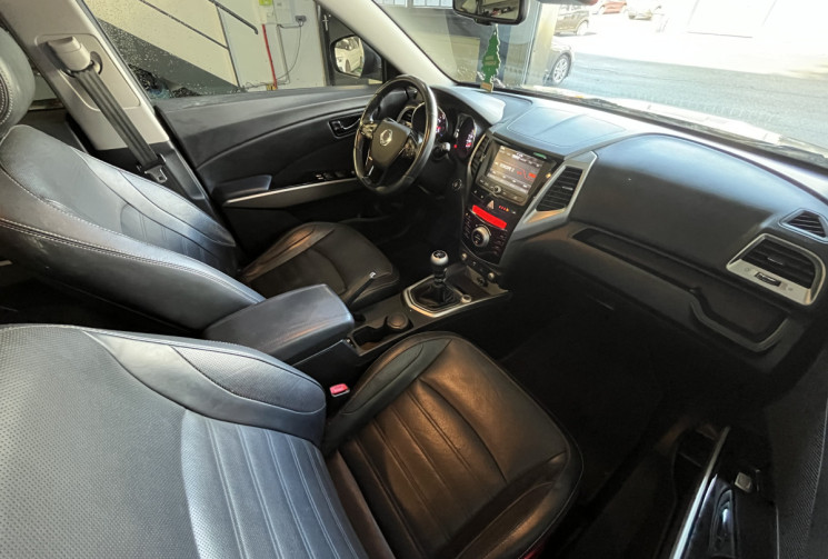 Ssangyong TIVOLI 1.6 e-XGI 128 ch LUXURY / Caméra / Sièges AV chauffants ventilés et électriques