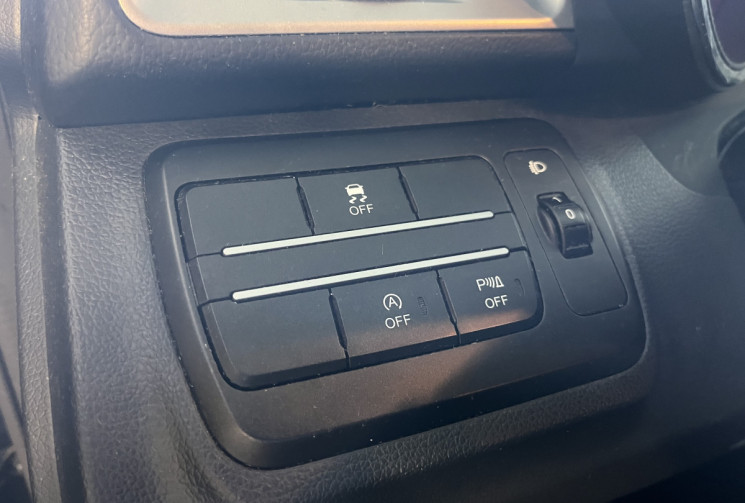 Ssangyong TIVOLI 1.6 e-XGI 128 ch LUXURY / Caméra / Sièges AV chauffants ventilés et électriques