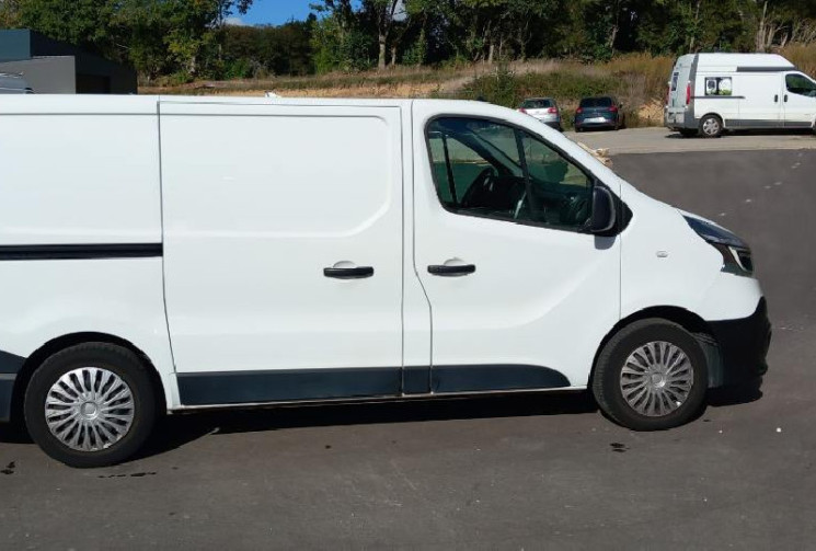 Renault Trafic III L1 H12.0 DCI 120 MOTEUR A CHAINE