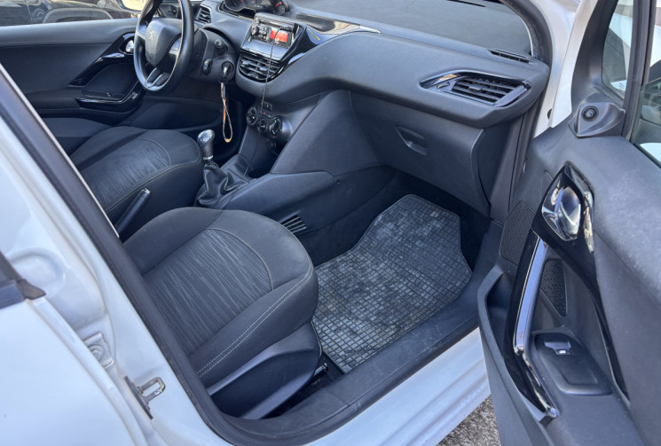Peugeot 208 1.4 HDI 68 UTILITAIRE