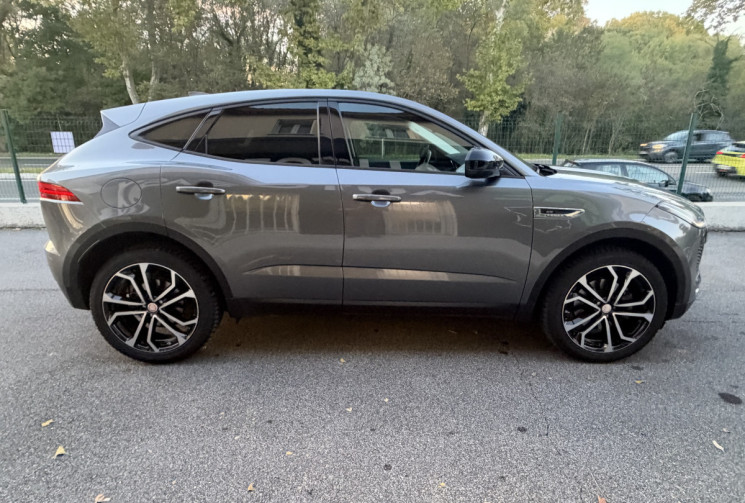 Jaguar E-Pace 2.0 D 180 SE AWD * ENTRETIEN A JOUR * ATTELAGE * TOIT PANO * GARANTIE 6 MOIS