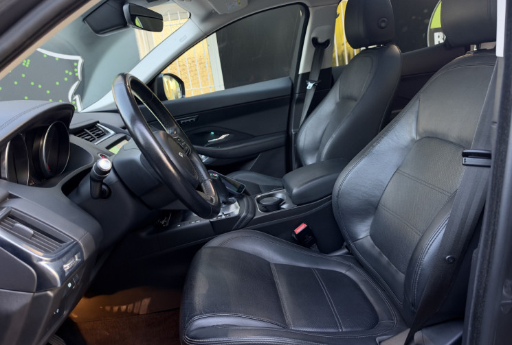 Jaguar E-Pace 2.0 D 180 SE AWD * ENTRETIEN A JOUR * ATTELAGE * TOIT PANO * GARANTIE 6 MOIS