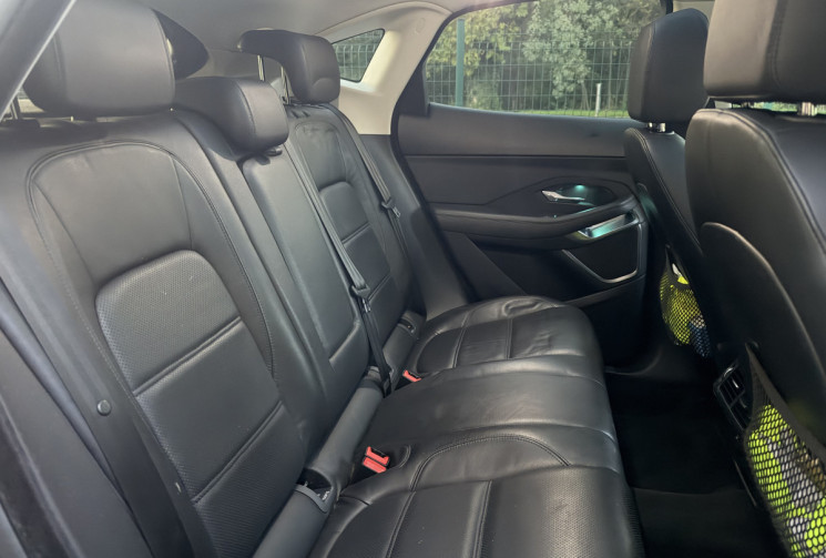 Jaguar E-Pace 2.0 D 180 SE AWD * ENTRETIEN A JOUR * ATTELAGE * TOIT PANO * GARANTIE 6 MOIS