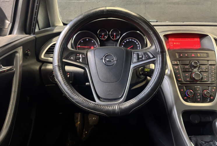 Opel Astra 1.7 CDTI 110cv ENJOY 2011 / COURROIE CHANGÉE EN 2025