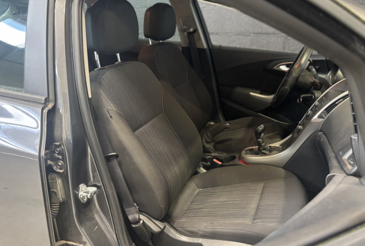 Opel Astra 1.7 CDTI 110cv ENJOY 2011 / COURROIE CHANGÉE EN 2025