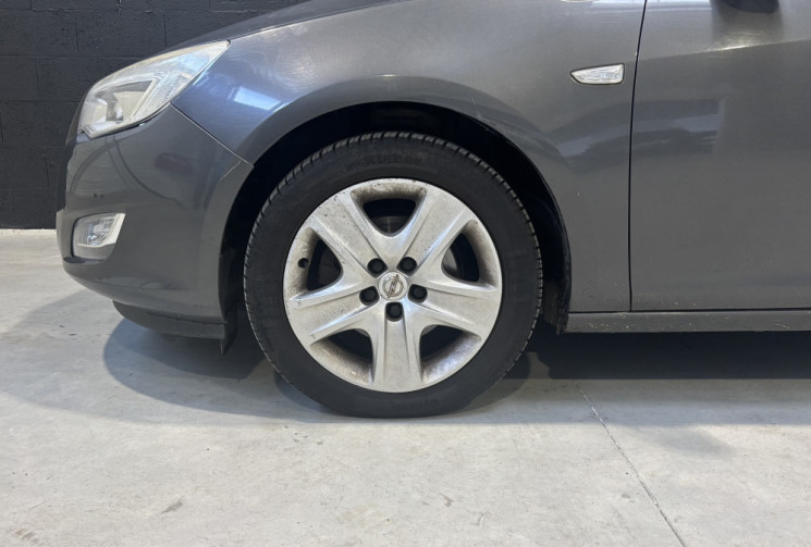 Opel Astra 1.7 CDTI 110cv ENJOY 2011 / COURROIE CHANGÉE EN 2025