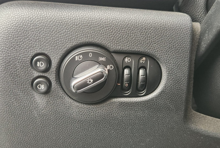 Mini Mini III Cooper 1.5 I DCT7 136 EDITION GREENWICH / GARANTIE 12 MOIS