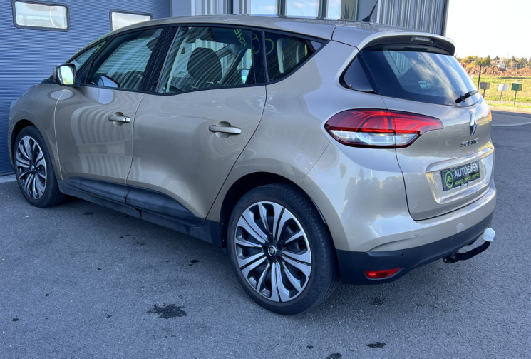 Renault Scénic IV 1.2 Tce 115 cv LIFE / 1ère Main / Attelage 