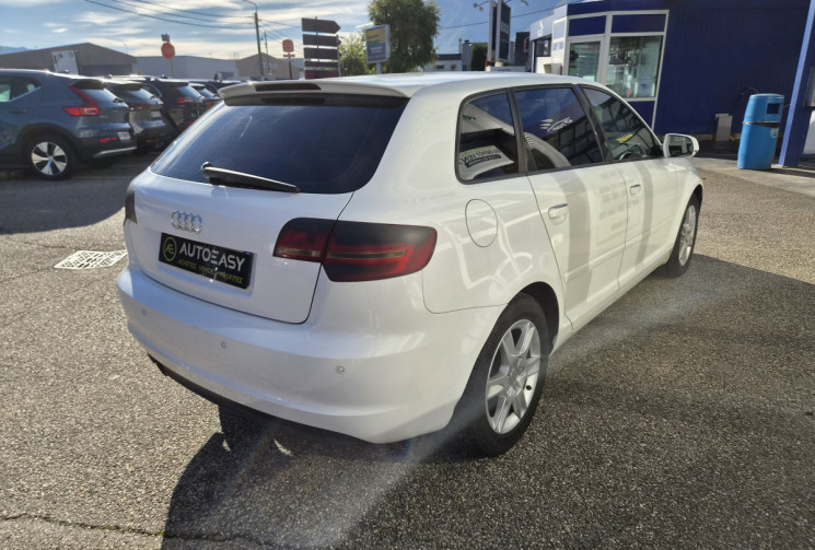 Audi A3 SPORTBACK 1.6 tdi 105 sport boite auto S-tronic