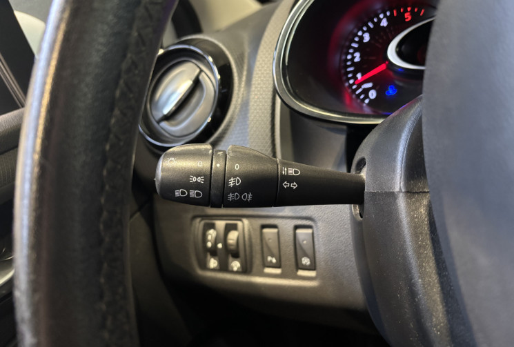 Renault Clio 1.5 dCi 90 ch Intens 5 portes / Radar de recul