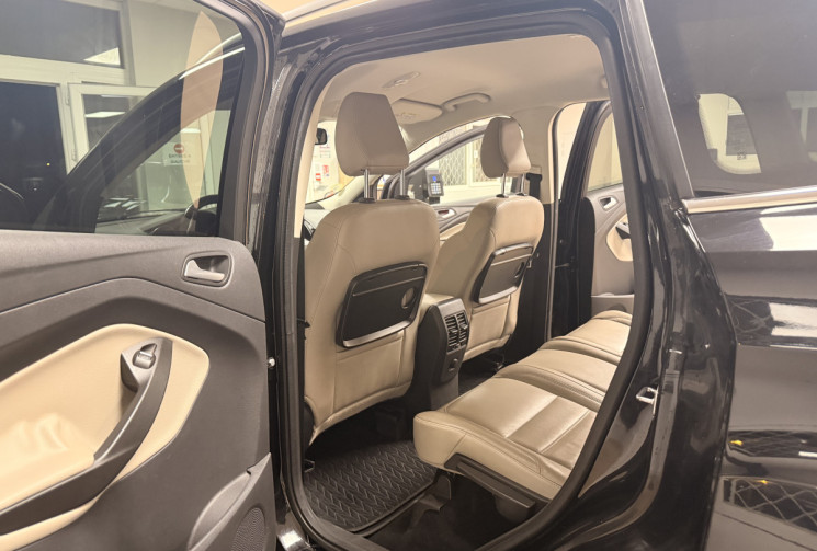 Ford Kuga Phase 2 2.0 TDCI 4x4 POWERSHIFT 150 / TITANIUM 