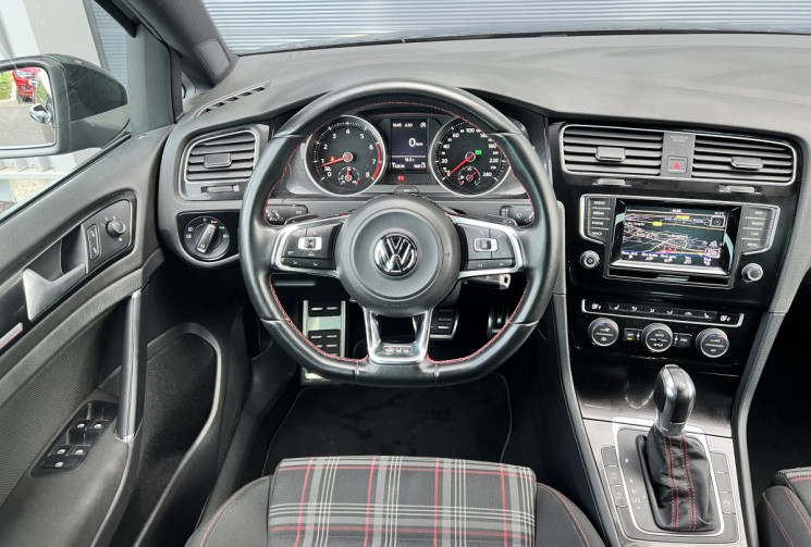 Volkswagen Golf VII 5 Portes GTI 2.0 TFSI DSG6 230 cv