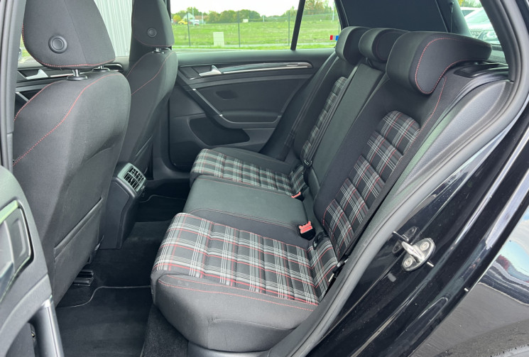 Volkswagen Golf VII 5 Portes GTI 2.0 TFSI DSG6 230 cv