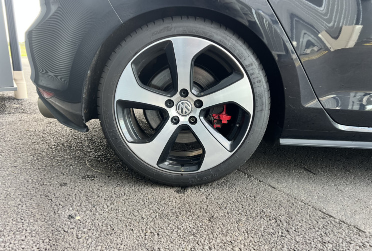 Volkswagen Golf VII 5 Portes GTI 2.0 TFSI DSG6 230 cv