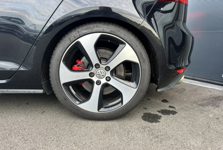 Volkswagen Golf VII 5 Portes GTI 2.0 TFSI DSG6 230 cv