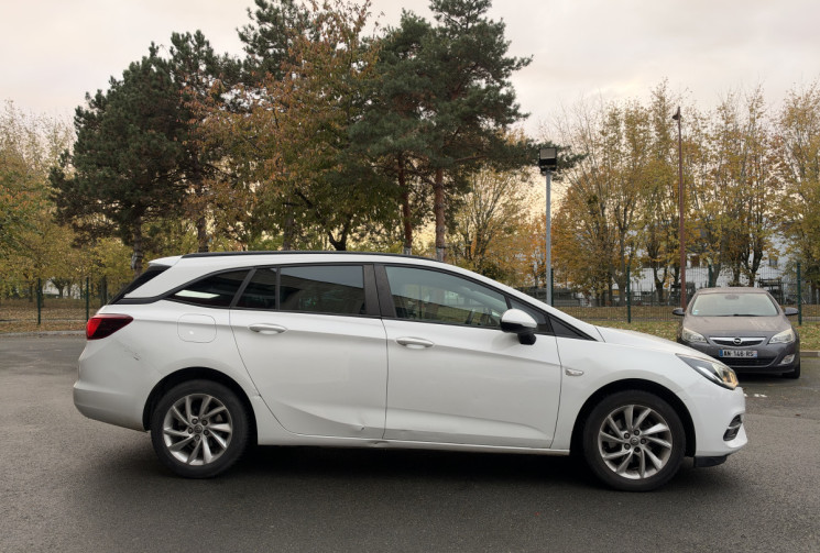Opel Astra SPORTS TOURER 1.2 TURBO 130 ELEGANCE BUSINESS