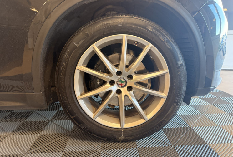 Alfa Romeo Stelvio 2.2 JTD 16V Q4 210 / AT 8 / LUSSO 