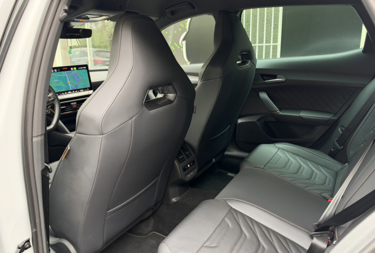 CUPRA Formentor V 1.5 e-Hybrid 204 DSG6 MIDNIGHT EDITION / Sièges baquets / Audio SENNHEISER / JA 19