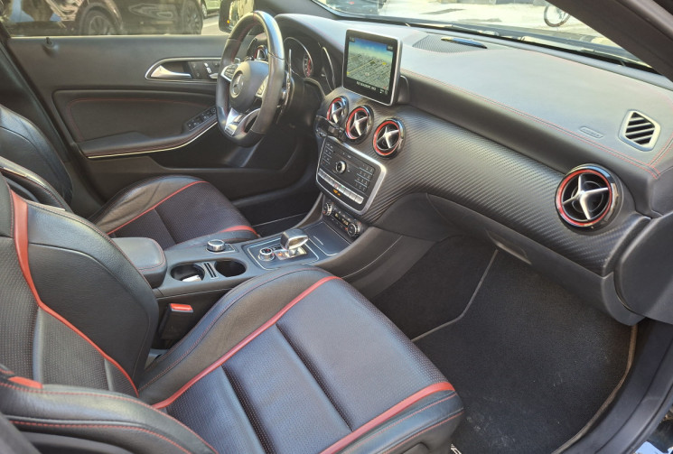 Mercedes Classe A A45 381 CH AMG 4 MATIC KIT AERO CARBON 66500 KMS / SIEGES F1 