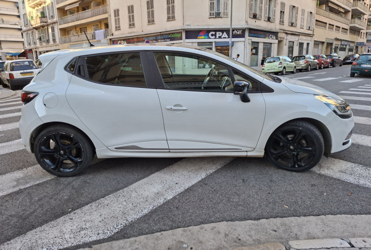 Renault Clio IV 1.5 DCI 90 CH GT LINE BVA TOIT PANO