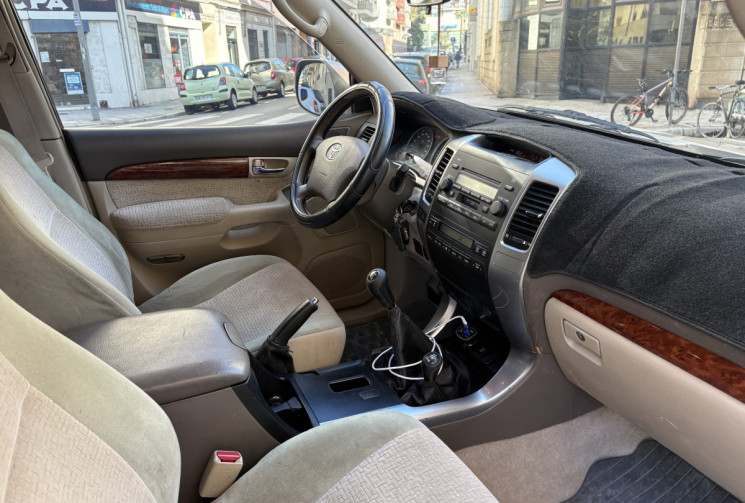 Toyota Land Cruiser 3.0 D4D KDJ 163 CH CLIMATISATION / 4 ROUES MOTRICES