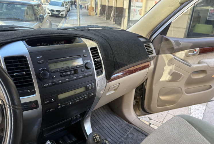 Toyota Land Cruiser 3.0 D4D KDJ 163 CH CLIMATISATION / 4 ROUES MOTRICES