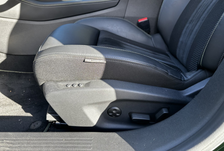 Peugeot 308 PHEV 225ch GT Pack e-EAT8 - Système son FOCAL