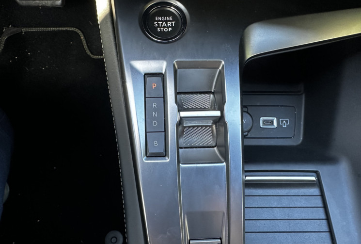 Peugeot 308 PHEV 225ch GT Pack e-EAT8 - Système son FOCAL