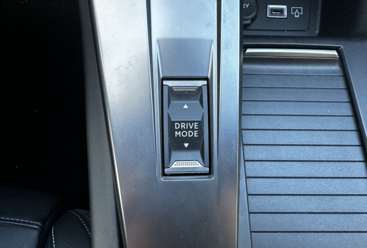 Peugeot 308 PHEV 225ch GT Pack e-EAT8 - Système son FOCAL