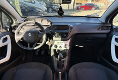 Peugeot 208 1.2 68cv LIKE / 1ere main / Clim / Suivi complet / distribution changée / 2018 / 99000km
