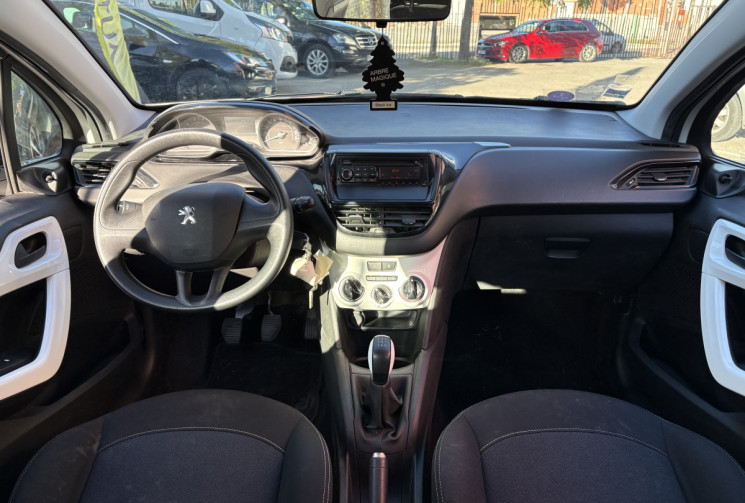 Peugeot 208 1.2 68cv LIKE / 1ere main / Clim / Suivi complet / distribution changée / 2018 / 99000km