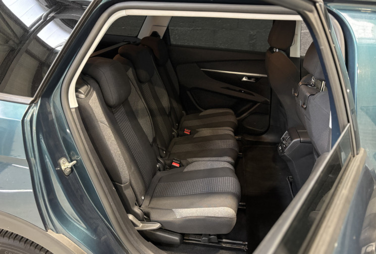Peugeot 5008 1.5 BlueHDi 130 ch Allure / 7 places / Entretien à jour / CarPlay Android Auto