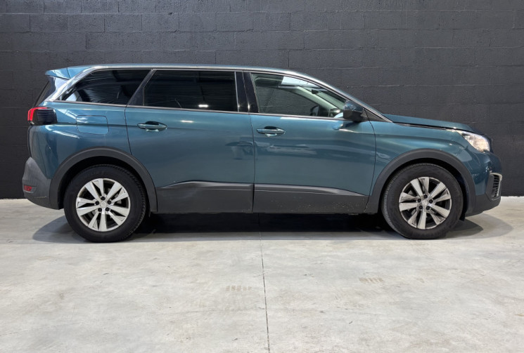 Peugeot 5008 1.5 BlueHDi 130 ch Allure / 7 places / Entretien à jour / CarPlay Android Auto