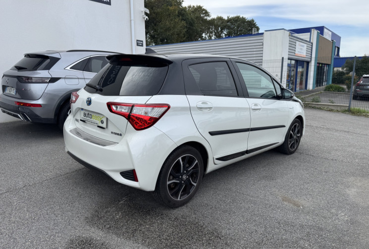 Toyota Yaris 3 Phase 2 1.5 VVTi HSD Hybrid E-CVT 100 cv COLLECTION