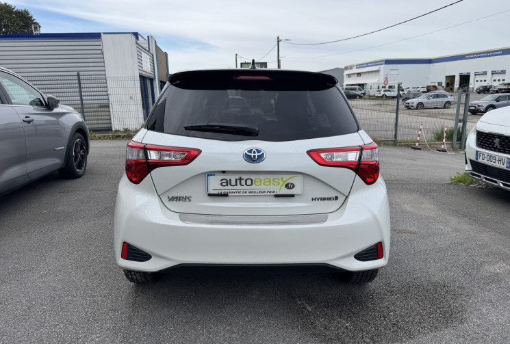 Toyota Yaris 3 Phase 2 1.5 VVTi HSD Hybrid E-CVT 100 cv COLLECTION