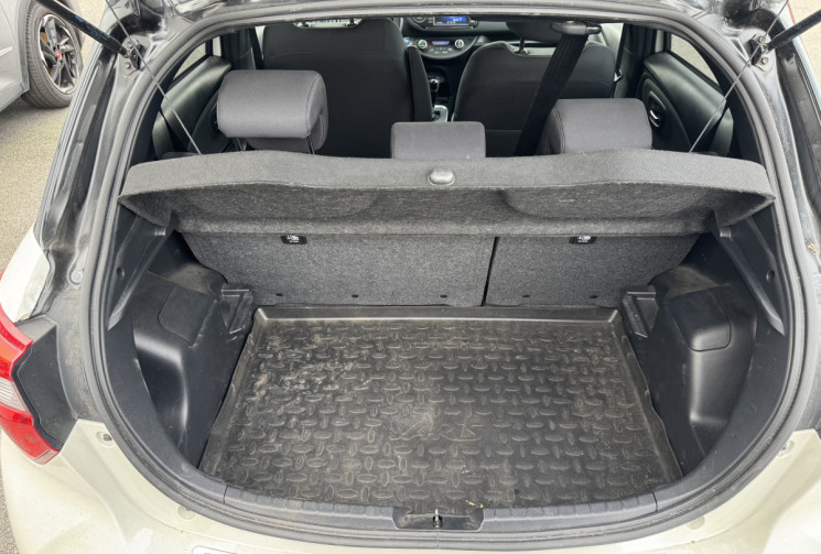 Toyota Yaris 3 Phase 2 1.5 VVTi HSD Hybrid E-CVT 100 cv COLLECTION