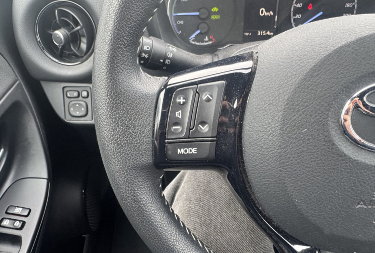 Toyota Yaris 3 Phase 2 1.5 VVTi HSD Hybrid E-CVT 100 cv COLLECTION