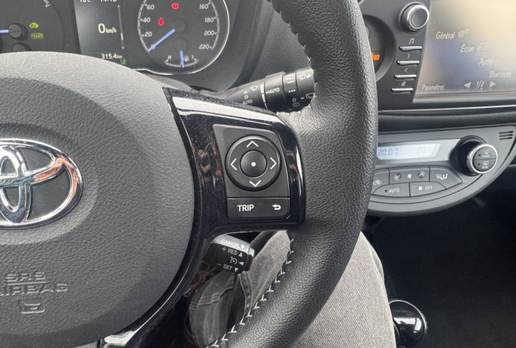 Toyota Yaris 3 Phase 2 1.5 VVTi HSD Hybrid E-CVT 100 cv COLLECTION