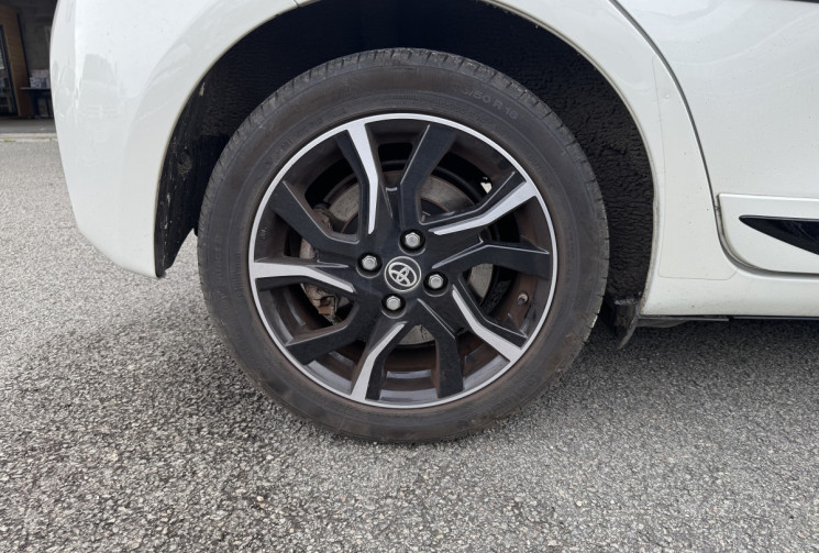Toyota Yaris 3 Phase 2 1.5 VVTi HSD Hybrid E-CVT 100 cv COLLECTION