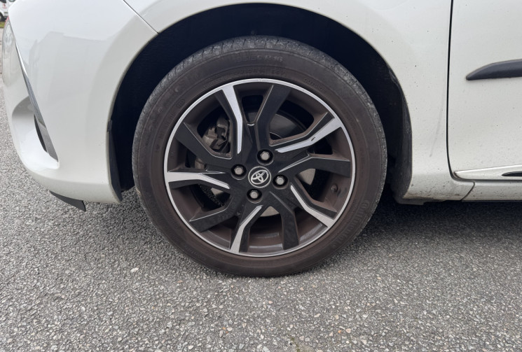 Toyota Yaris 3 Phase 2 1.5 VVTi HSD Hybrid E-CVT 100 cv COLLECTION