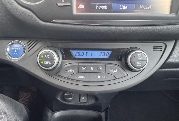 Toyota Yaris 3 Phase 2 1.5 VVTi HSD Hybrid E-CVT 100 cv COLLECTION