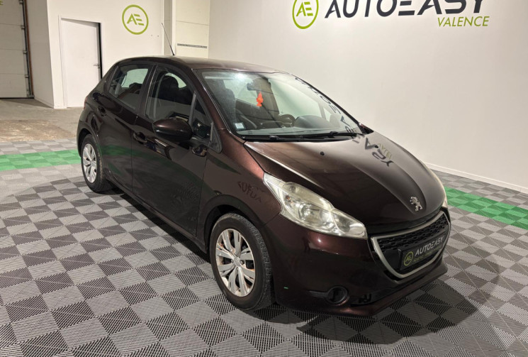 Peugeot 208 STYLE 1.2 VTI 82CV CT OK MOINS DE 6 MOIS 