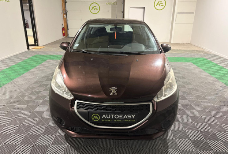 Peugeot 208 STYLE 1.2 VTI 82CV CT OK MOINS DE 6 MOIS 