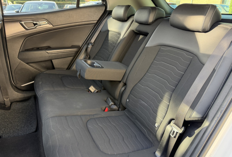 Kia Sportage 1.6 T-GDi 265 ch PHEV Design BVA6 4x4 Toit ouvrant / 1ière main / Garantie KIA