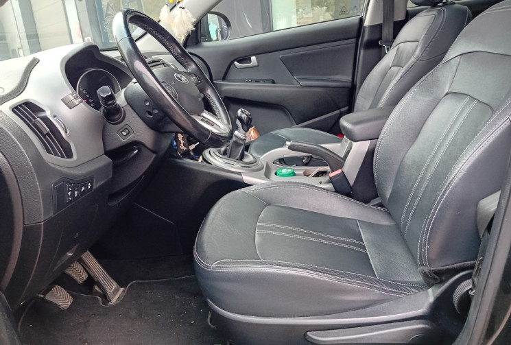 Kia Sportage 1.7 CRDi 115 ch ISG Premium 4x2 - Toit ouvrant - Entretien suivi - 