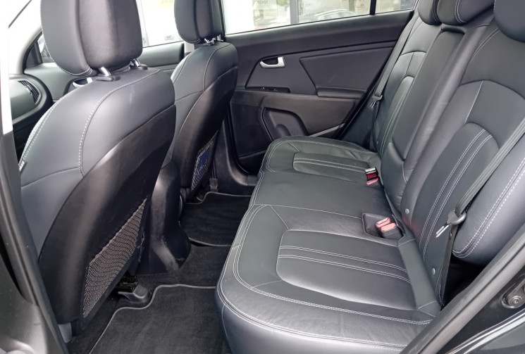 Kia Sportage 1.7 CRDi 115 ch ISG Premium 4x2 - Toit ouvrant - Entretien suivi - 