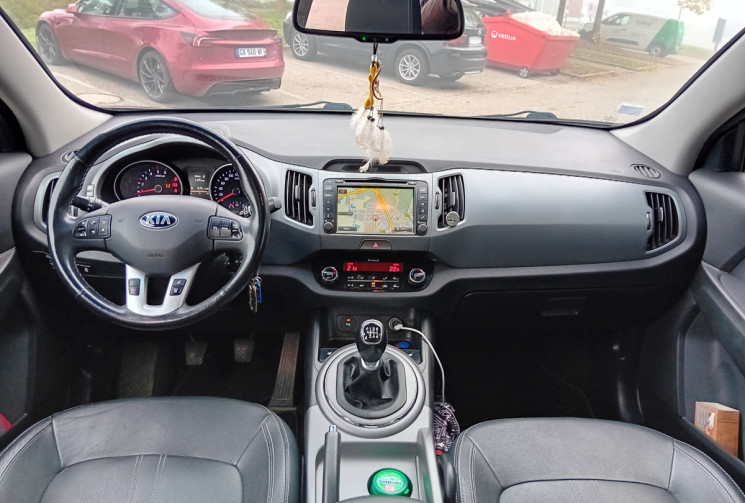 Kia Sportage 1.7 CRDi 115 ch ISG Premium 4x2 - Toit ouvrant - Entretien suivi - 