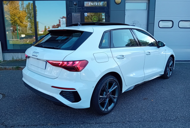 Audi A3 SPORTBACK 35 TDI 150 ch S line S tronic 7 - Toit Ouvrant - sièges chauffants - 