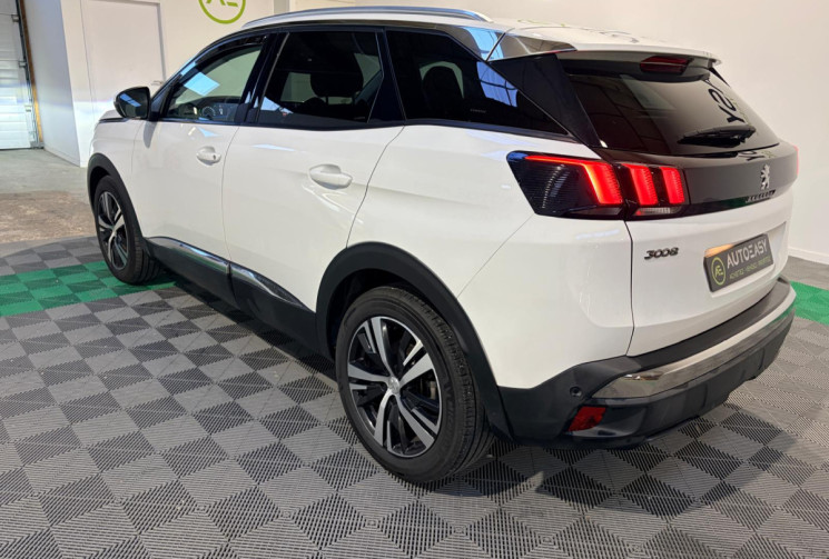 Peugeot 3008 Allure Business II (P84)1.5HDI 130CV + ATTELAGE + ENTRETIEN COMPLET-1ER MAIN